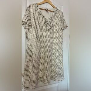 ZOE Polka Dot Cream Dress size XL
Pit to Pit 24
Length.  39